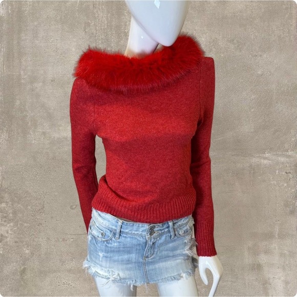 Sweaters - Red Knit Sweater Faux Fur Trim Collar Y2K Glam Winter Top Medium